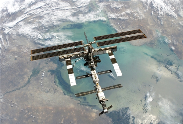 NASA宣布推出太空酒店接轨空间站 预计2024年开业