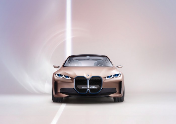 宝马发布i4概念车：2021年投产