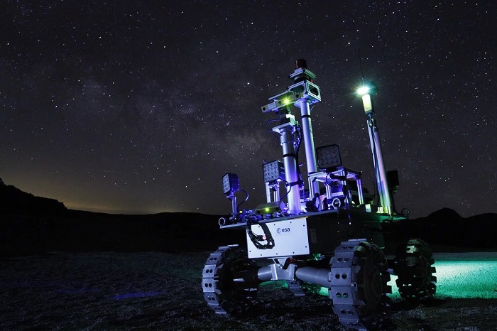 欧洲宇航局提出激光能源传递方案 助力漫游车探索月球的阴暗区域