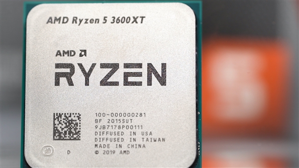 AMD超频神U！锐龙9 3900XT、锐龙7 3800XT鸡血版首发开箱！