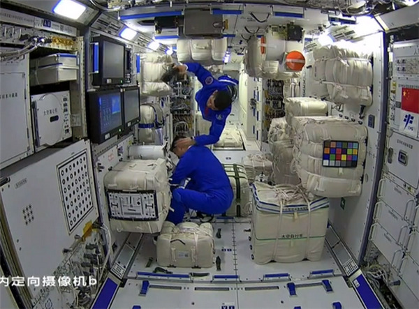 3名航天员在空间站不用值夜班：新型声光电报警系统启用