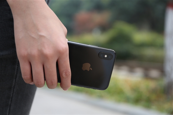 iPhone SE 3曝光：侧面指纹加持