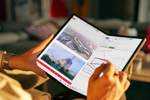 联想发布第二代ThinkPad X1 Fold折叠屏笔记本：键盘小红点回归