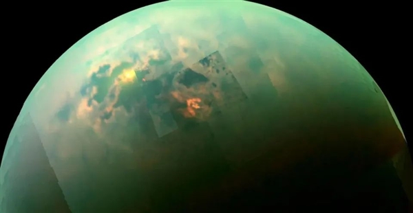 太阳系未解谜：土卫六泰坦湖泊中时隐时现的“魔岛”