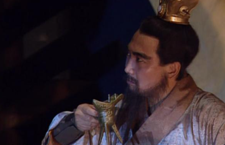 曹操在官渡之战时为什么会粮食不足呢知乎（曹操在官渡之战时为什么会粮食不足呢?）