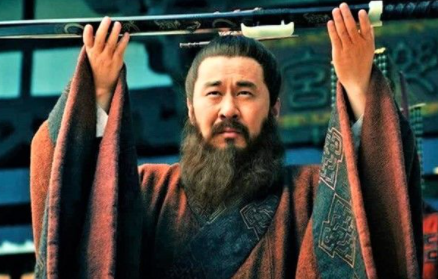 曹操为什么不能统一天下（各路诸侯中，为什么只有曹操最终统一北方呢?）