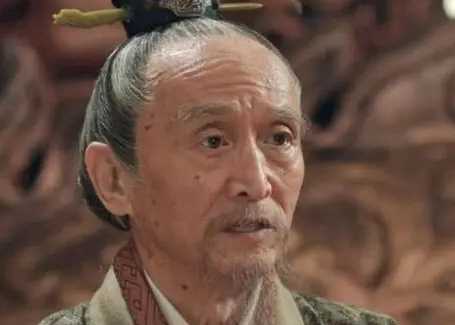 贾诩换过多个主公，为何一直受到重用呢？（一篇读懂）