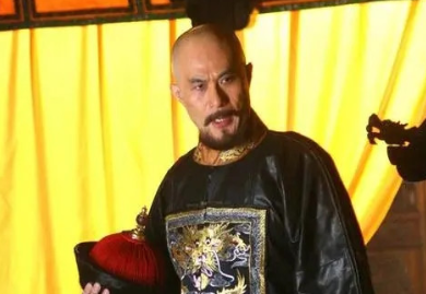 顺治皇帝临死前为何让鳌拜成为辅政大臣呢？（学到了吗）