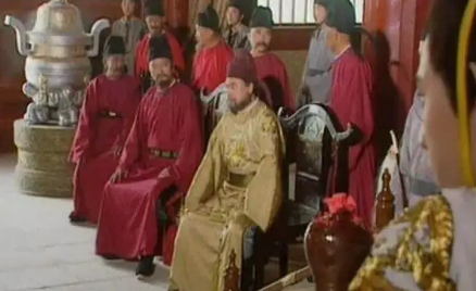 李勣为什么没有当场对褚遂良的“好话”提出反对？（这样也行？）