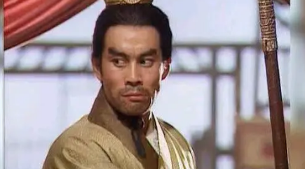 仓皇逃出长安的吕布如何差一点逼死了曹操和刘备？（满满干货）