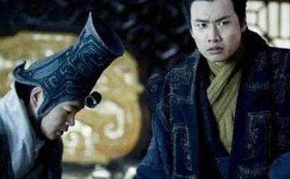 胡亥暴虐无德，为什么李斯选择和他同流合污？（这都可以？）