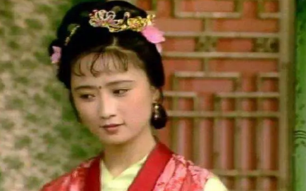 王熙凤都没有多少的学识，为什么香菱却能识字？（学到了）