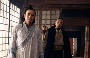 韩信并不适合官场，最终被吕雉所杀（太疯狂了）