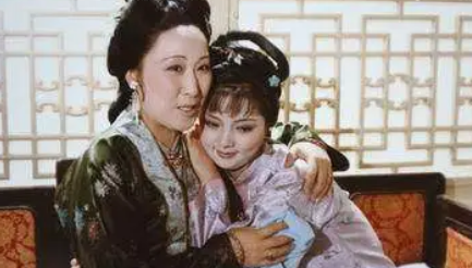 薛姨妈为何在做媒路上，只帮邢岫烟，而不帮林黛玉？（燃爆了）