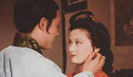 平儿针对贾琏对王熙凤的抱怨，立马给出了什么回答？（学会了吗）