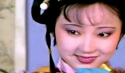 薛宝钗为什么被林黛玉批是矫揉造作不如三岁孩？（干货分享）