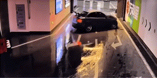 雨天地下车库的环氧地坪这么滑 怎么就没人管管？？