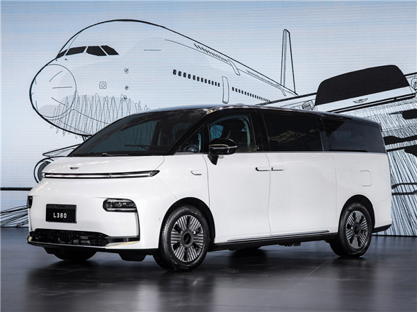吉利纯电MPV“陆地空客”翼真L380上市， 37.99万起 