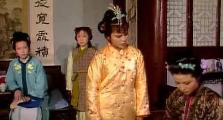 死去的赵国基，为何使赵姨娘和贾探春的感情越来越远？（太疯狂了）