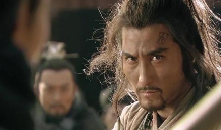 林冲棒打洪教头时，为什么说武松没在柴进庄上？（这都可以？）