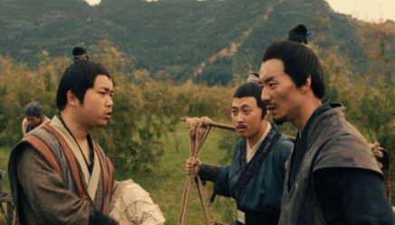 晁盖等人路过黄泥岗时，如何断定杨志押送的是生辰纲？（燃爆了）