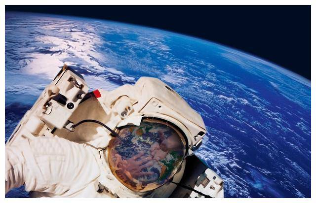 漂流太空311天奇迹还生，回到地球时，却成了最后一位苏联人 