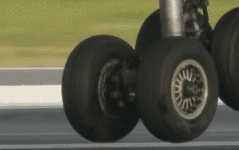 飞机轮胎由什么制成的？为什么可以承受几百吨的重量