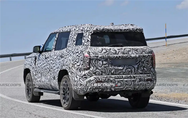 全新三菱帕杰罗变身方盒子:不仔细看还以为是长城新车