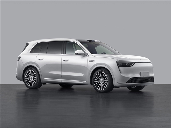 标配宁德时代100度大电池 问界M8 EV申报：理想i8强敌来了