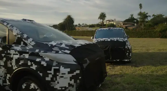 贾跃亭造车新动作：FF首款MPV明日发布 号称