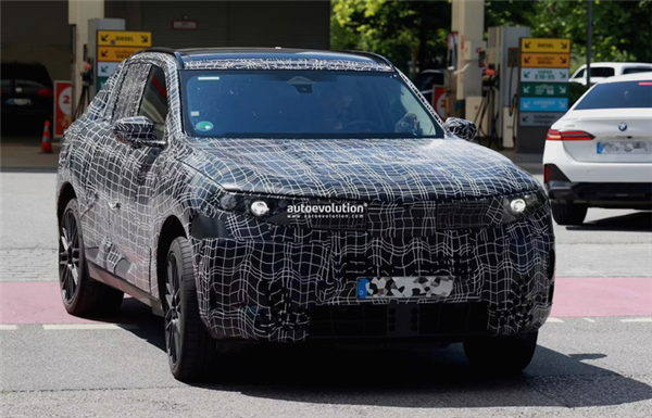 全新宝马X5内饰曝光！放弃仪表 搭载小米YU7同款全景屏