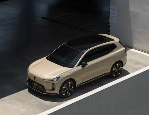 全新中型插混SUV!沃尔沃XC70官图首发:8月开启预售