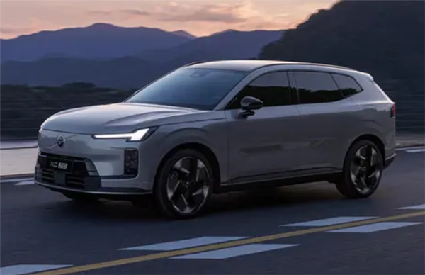 全新中型插混SUV!沃尔沃XC70官图首发:8月开启预售