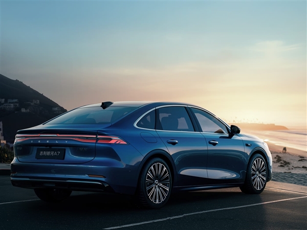 油耗比摩托车还低！吉利银河A7百城万人实测油耗公布：2.39L/100km