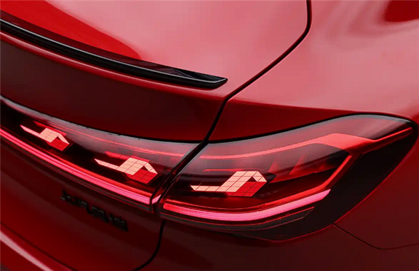 限时25.99万起 上汽奥迪A5L上市:第五代EA888+华为智驾