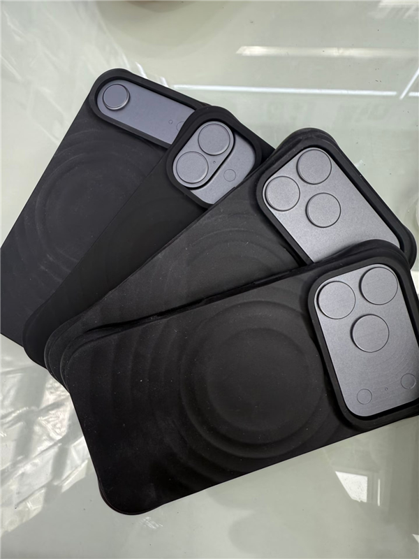 苹果打造！iPhone 17系列官方保护壳首次曝光