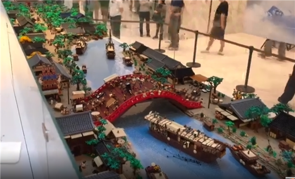 三百万颗乐高积木搭成《清明上河图》打破吉尼斯世界纪录