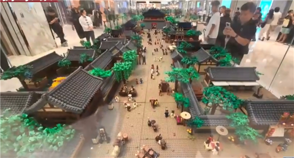 三百万颗乐高积木搭成《清明上河图》打破吉尼斯世界纪录