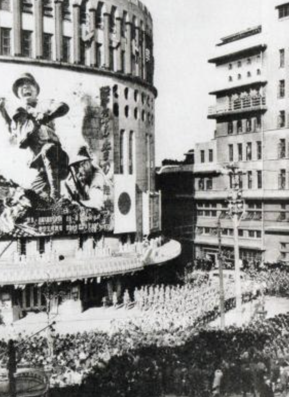 把战争惨剧归罪于男孩 成了日本的流行观点