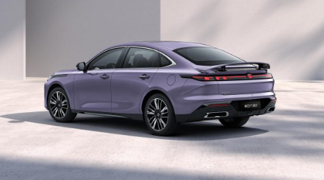 限时7.29万起带电动尾翼！第四代逸动上市 长安高管：未来至少35%用户继续选择燃油车