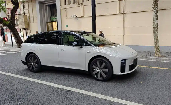 理想纯电路上最关键一环 全新i6实车曝光:预计售价25万级