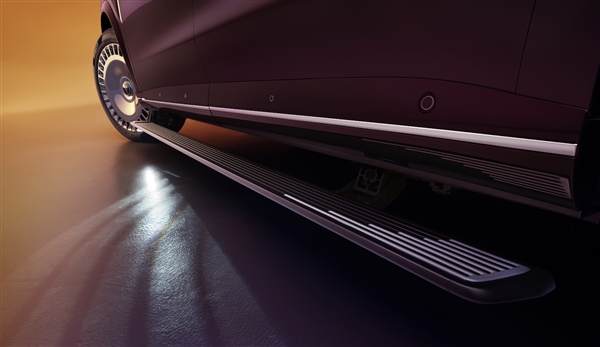 又一“国产劳斯莱斯” 岚图旗舰SUV官宣:配华为四激光雷达智驾