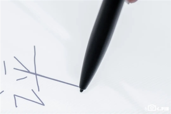 别人挤牙膏可能被骂 但三折叠情有可原