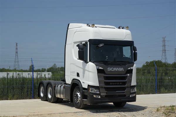 瑞典人整了个大活!中国产斯堪尼亚重卡汉字车标竟用微软雅黑