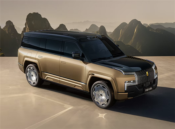 128万起!国产行政级全尺寸豪华SUV仰望U8L鼎世版上市