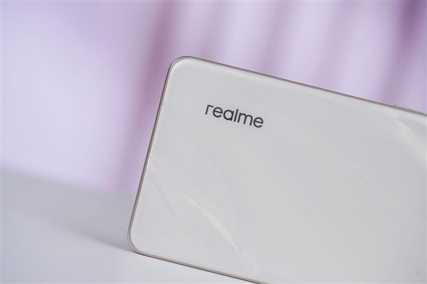 每台都独一无二！真我15 Pro图赏