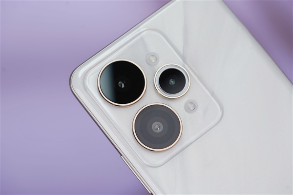 每台都独一无二！真我15 Pro图赏