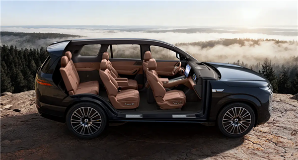 全系三电机四驱 腾势N8L即将预售:定位家庭六座旗舰