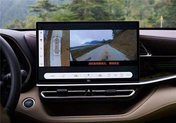 21.98万起 新款汉兰达上市:配置大升级一点儿也不丰田