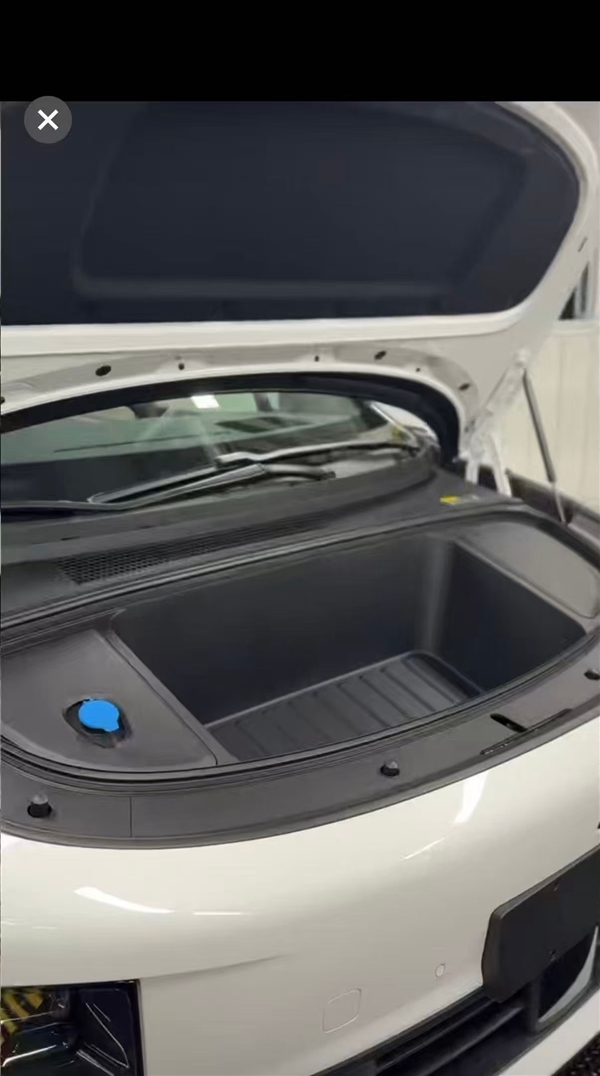 内饰抢先看 理想i6实车曝光:主攻年轻家庭用户